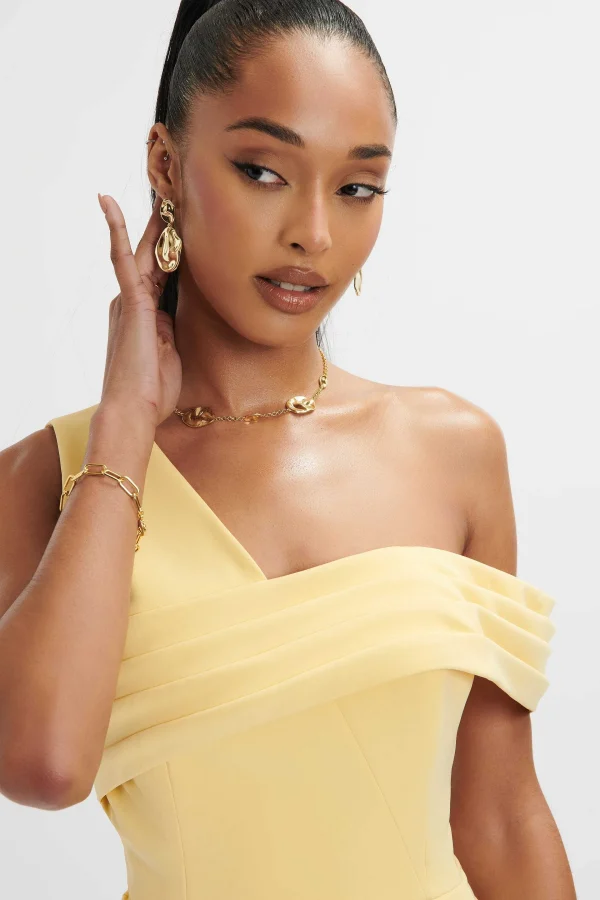 Sale Lavish Alice Hannah Pleated Asymmetric Off Shoulder Midi Dress In Pastel Yellow